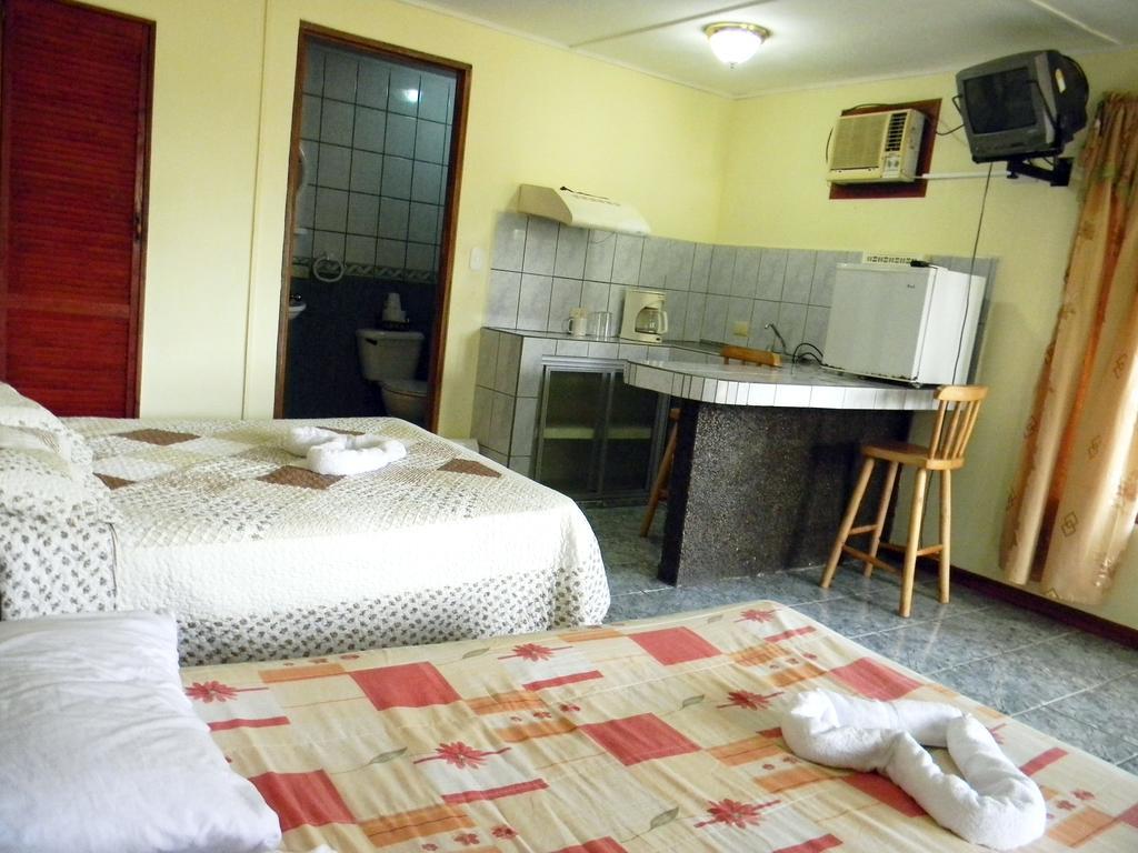 Cabinas Paraiso Pez Vela Quepos Habitación foto